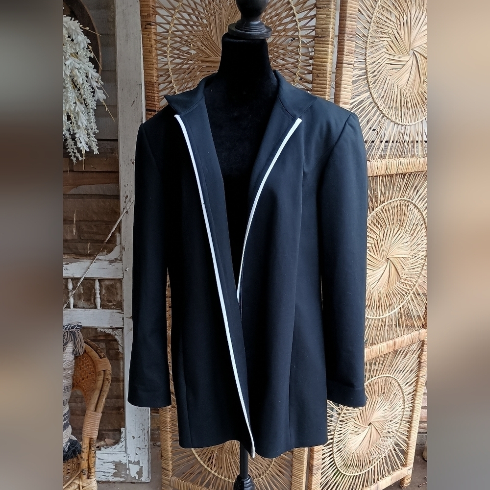 Linda Allard Ellen Tracy Black Blazer with White Trim_16